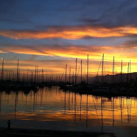 Boats & Breakfast Porto Antico Fifty Tekne *